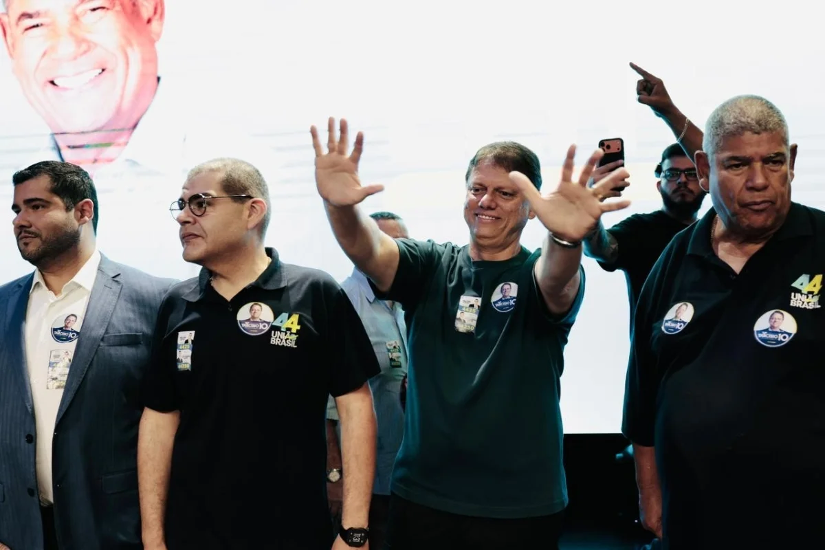 Tarcísio participa do lançamento das candidaturas de Alexandre Leite a deputado estadual e Milton Leite Filho a deputado federal Tarcísio participa do lançamento das candidaturas de Alexandre Leite a deputado estadual e Milton Leite Filho a deputado federal