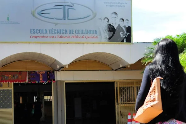 Educação abre 1,8 mil vagas para cursos profissionalizantes no DF