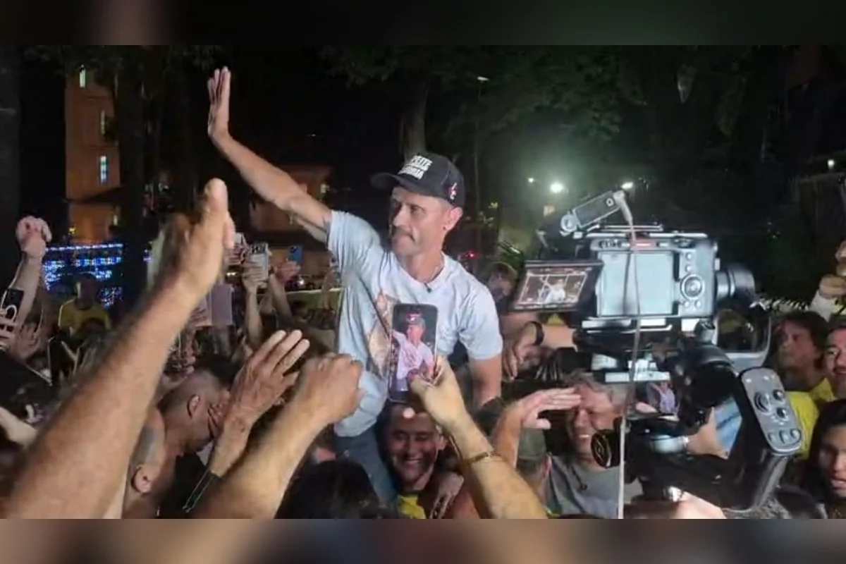 Cleitinho Azevedo eleito governador de Minas Cleitinho Azevedo eleito governador de Minas
