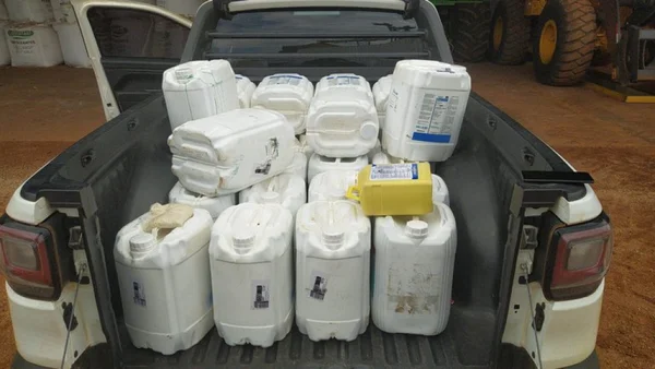 PRF apreende R$ 500 mil em agrotóxicos contrabandeados do Paraguai
