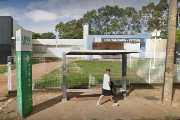 Print colorido de imagem do Google Street View que mostra fachada de Unidade de Pronto-Atendimento - Metrópoles