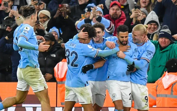 Manchester City comemora gol contra o Tottenham