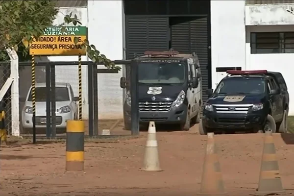 Dez presos fogem durante briga na Penitenciária de Luziânia