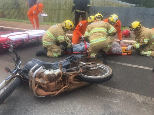 Idoso de 83 anos é atropelado por motocicleta no Lago Norte