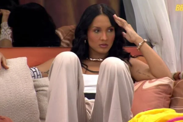 Maxiane, do BBB 26, tem passado exposto e é detonada por influencers