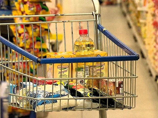 Brasília tem a cesta básica mais cara do país, aponta Dieese