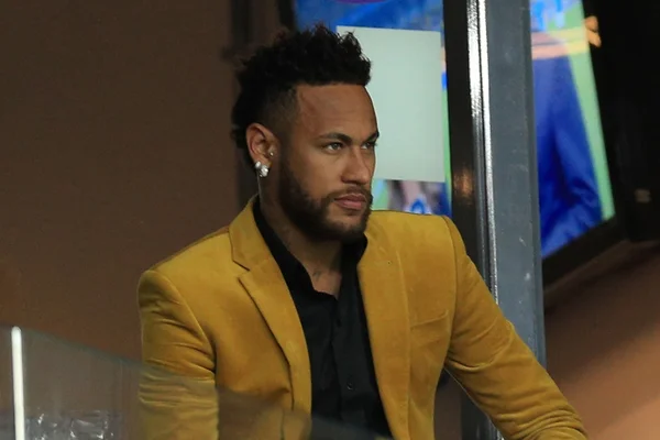 PSG “deplora” ausência de Neymar no dia da reapresentação