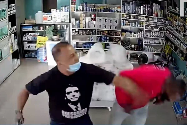 Jovem é agredido por bombeiro no DF
