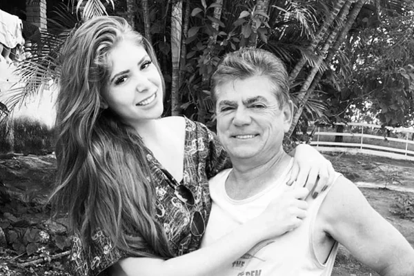 Amanda Gontijo e o pai