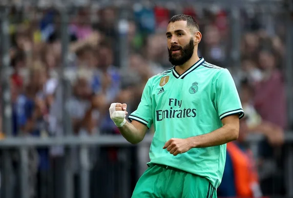 Com 3 gols de Benzema, Real Madrid vence Fenerbahçe na Alemanha