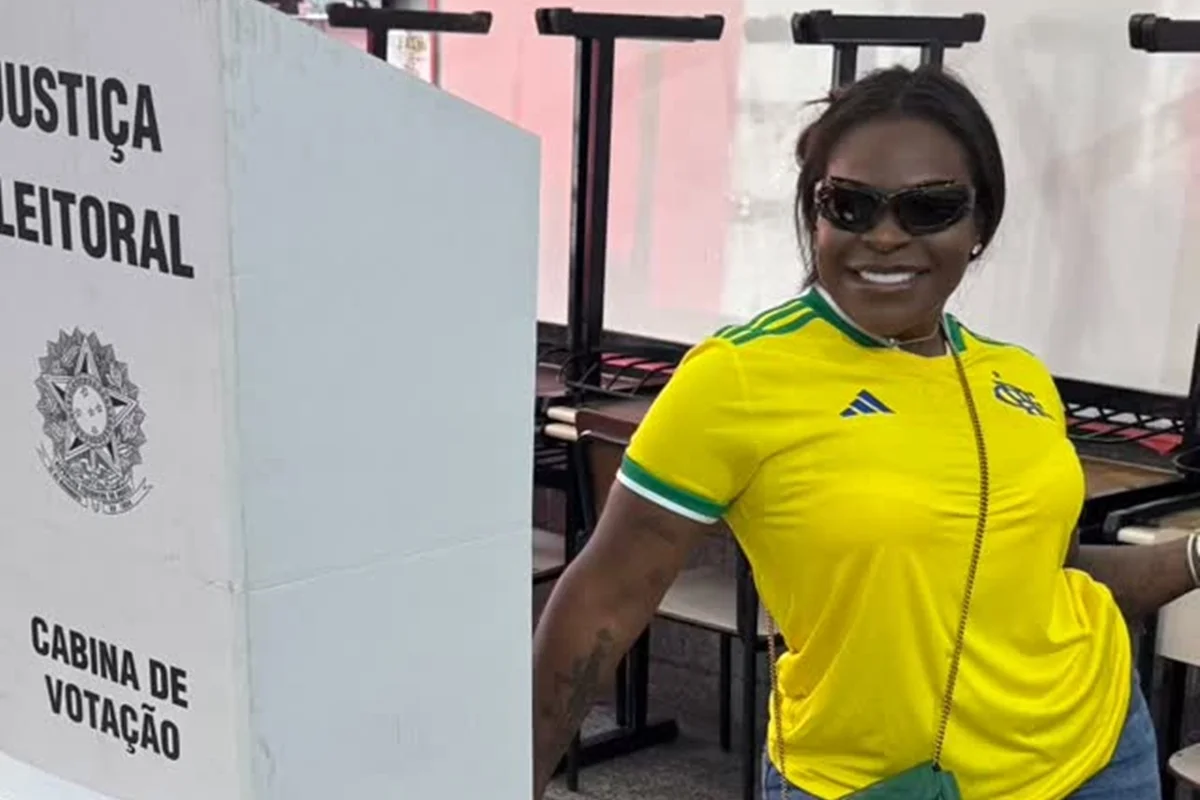 Fique por dentro: Apoiadora de Flávio, Jojo Todynho assume derrota e pede paz entre eleitores