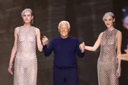 Giorgio Armani em desfile da Armani Privé em 2024 Giorgio Armani em desfile da Armani Privé em 2024