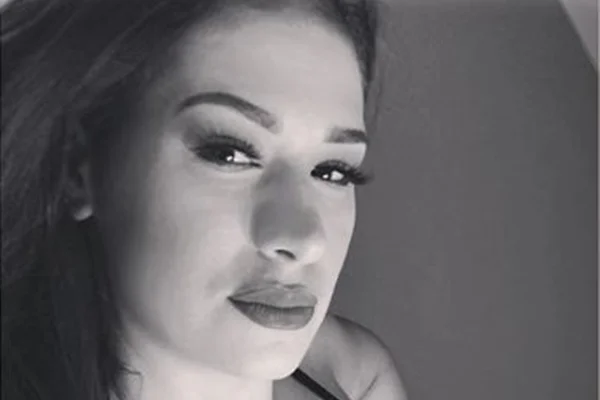 Simone posta foto sexy e marido faz comentário picante