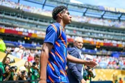 Yamal no aquecimento para a final da Copa do Mundo de 2026