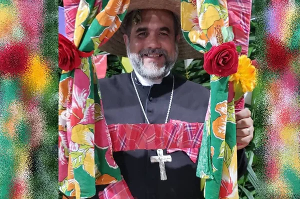 “Padre de festa junina”: Kelmon vira meme após debate da Globo