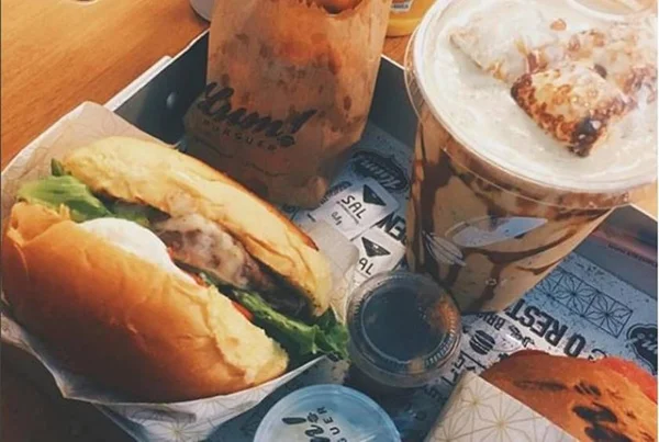 Hum!Burguer abre nova unidade no Lago Sul