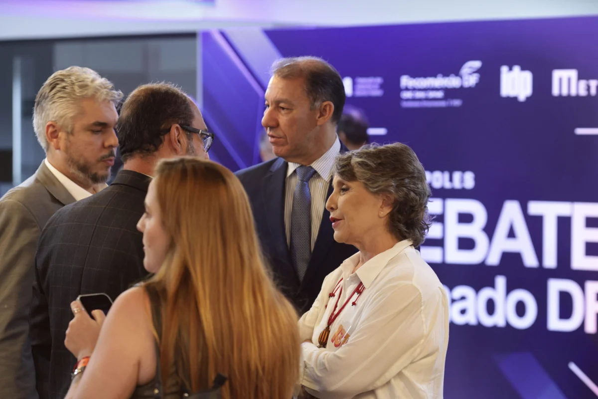 Erika critica parentes como suplentes: “Orçamento público não é doméstico” - imagem 8 Erika critica parentes como suplentes: “Orçamento público não é doméstico” - imagem 8
