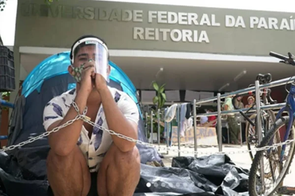 Em carta, estudantes em protesto na UFPB pedem apoio à população