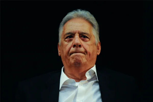 Como está passando o ex-presidente Fernando Henrique Cardoso