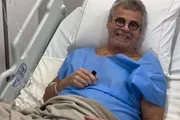 No hospital, Carlinhos de Jesus detalha tratamento de doença autoimune