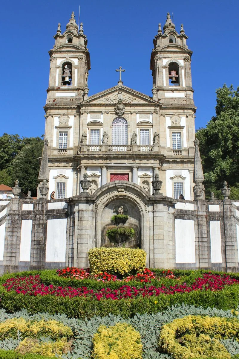 Santuário do Bom Jesus do Monte, localizado em Braga, Portugal Santuário do Bom Jesus do Monte, localizado em Braga, Portugal