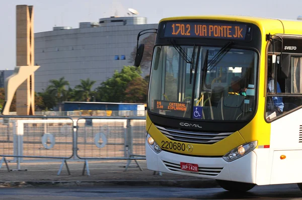 Tarifas de ônibus e metrô ficam mais caras a partir deste domingo (20/9)