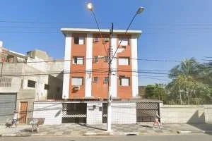 Homem despenca de prédio e morre durante entrega de geladeira