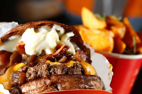 Burguer Day: 13 foodtrucks servem hambúrguer no Parque da Cidade