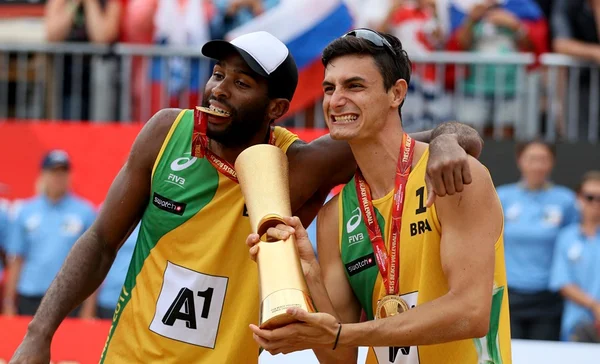 Brasileiros Evandro e André vencem Mundial de vôlei de praia