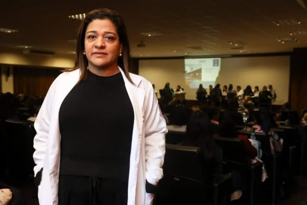 Andreia Araújo, responsável técnica da ginecologia do Hmib garante que as mulheres serão atendidas em agosto Andreia Araújo, responsável técnica da ginecologia do Hmib garante que as mulheres serão atendidas em agosto