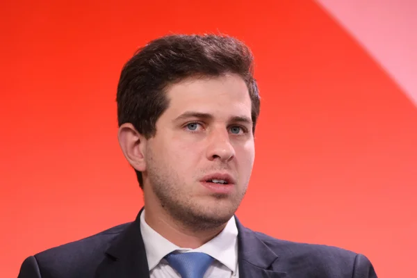 Deputado Federal Pedro Campos é entrevistado no estúdio Metrópoles