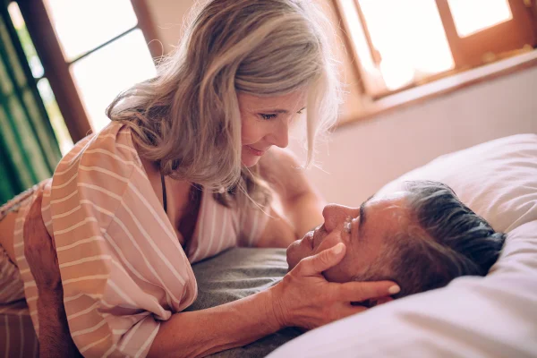 Menopausa: medicamento que aumenta libido é liberado nos EUA