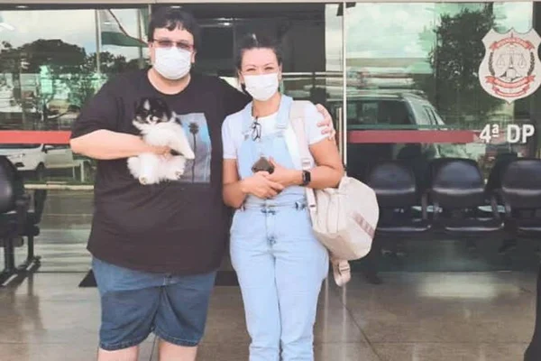 Família acha cãozinho e diz que pet foi levado por entregador de app