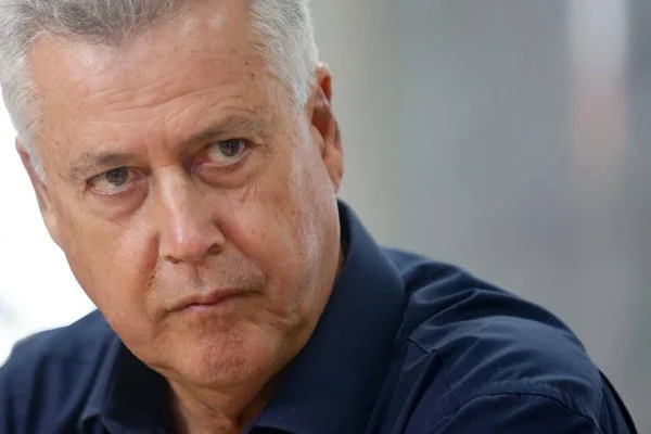 Sindicatos e políticos estão entre os alvos da censura de Rollemberg