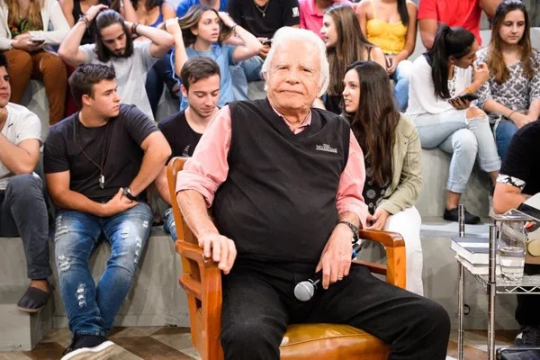 Cid Moreira - Metrópoles