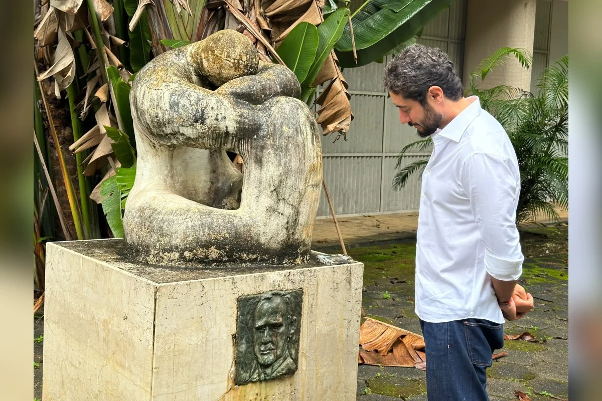 Projetado por Oscar Niemeyer, o complexo apresenta problemas em áreas como a piscina e os vestiários. Projetado por Oscar Niemeyer, o complexo apresenta problemas em áreas como a piscina e os vestiários.