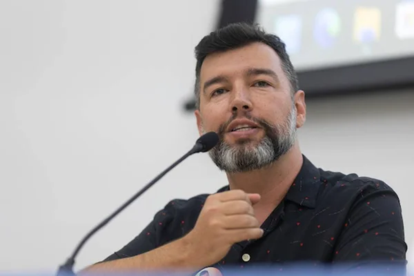 Rafael Parente - Metrópoles
