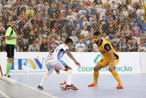 Pato arrasa o Sorocaba e conquista bicampeonato da Liga Futsal
