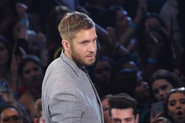 Crítica: Calvin Harris dispensa EDM e surpreende em “Funk Wav Bounce” - imagem 7 Crítica: Calvin Harris dispensa EDM e surpreende em “Funk Wav Bounce” - imagem 7