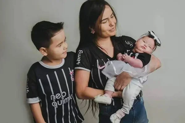 Imagem colorida mostra mãe e filho que desapareceram e foram encontrados em rio - Metrópoles
