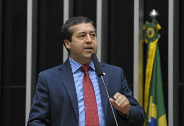 Governo quer manter poder de acordos coletivos na reforma trabalhista