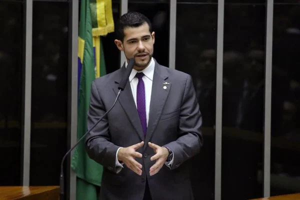 Relator pede cassação de Flordelis: “Perigosa e manipuladora”