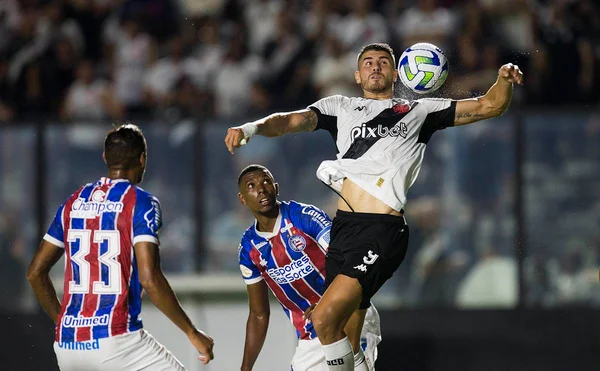 Bahia vence Vasco fora de casa e sai da zona do rebaixamento
