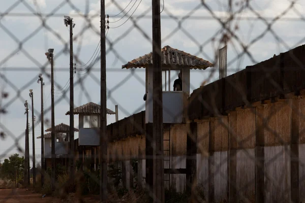 STF decide mandar presos responsáveis por crianças para prisão domiciliar
