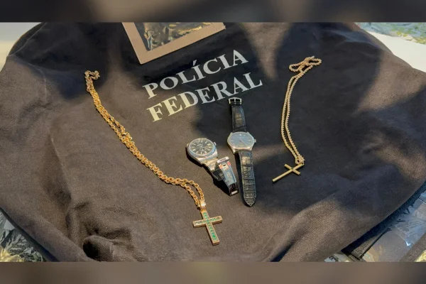 Joias e carros de luxo: o que a PF achou na operação que prendeu Canella - destaque galeria