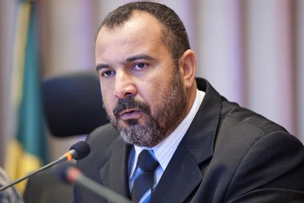 Conselheiro do TCDF Márcio Michel é denunciado por peculato pela PGR