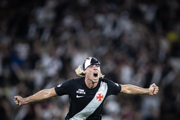 Confira os melhores momentos de Vasco x Fluminense pelo Brasileirão