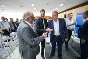 Com a nova proposta, esse processo ficará a cargo das próprias malharias, liberando os gestores escolares para se dedicarem nas atividades pedagógicas e administrativas prioritárias.