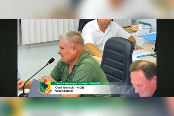 Vereador sugere “matar cães” e gera revolta em SC