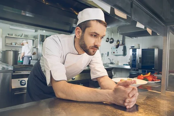 Precisamos falar sobre plágio na cozinha: quem é o dono das receitas?